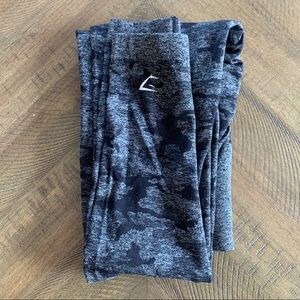 GYMSHARK  camo seamless workout SET.
